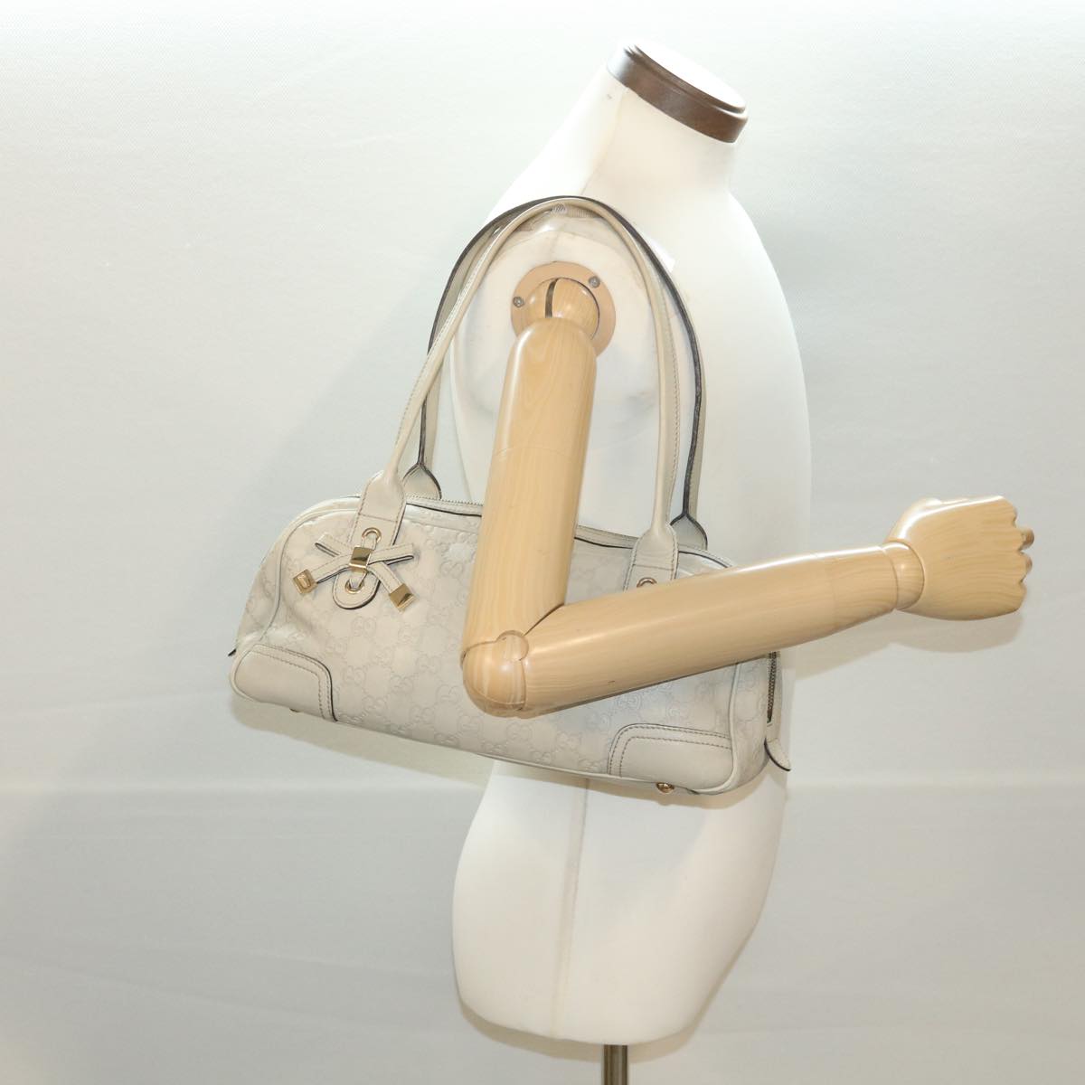 GUCCI Shima Shoulder Bag Leather White 161720 yk6036