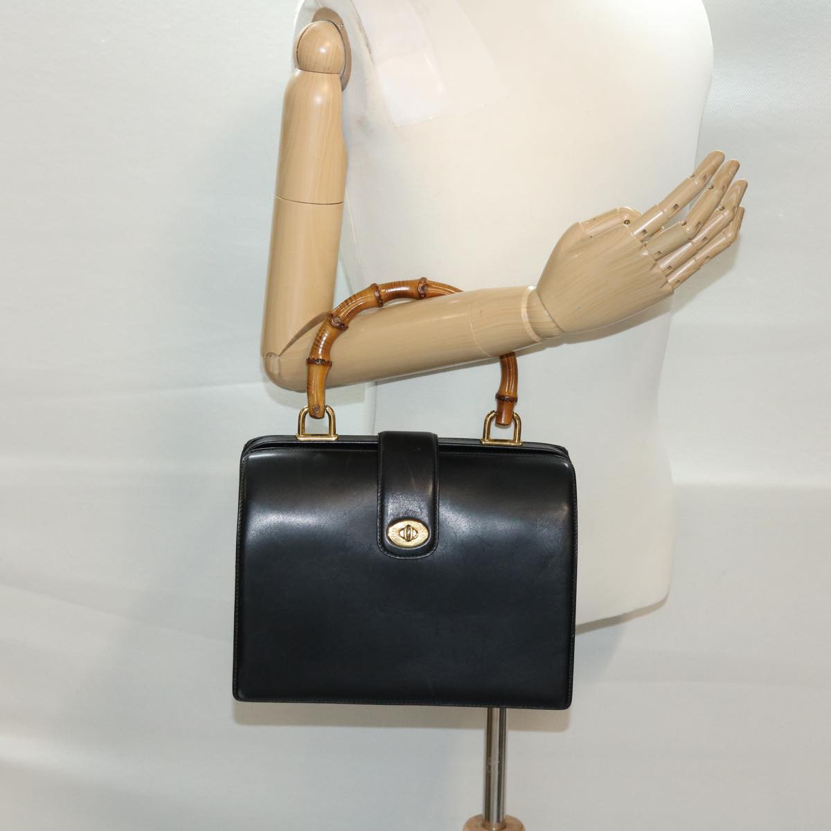 GUCCI Bamboo Turn Lock Clasp Hand Bag Leather Black yk6576