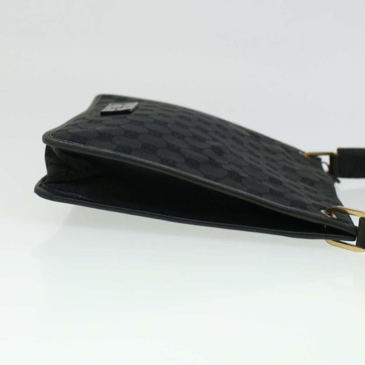 GUCCI GG Canvas Shoulder Bag Black 91762 yk7260