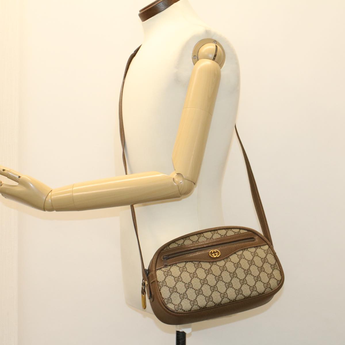 GUCCI GG Canvas Shoulder Bag PVC Leather Beige 001-067-1283 yk7622