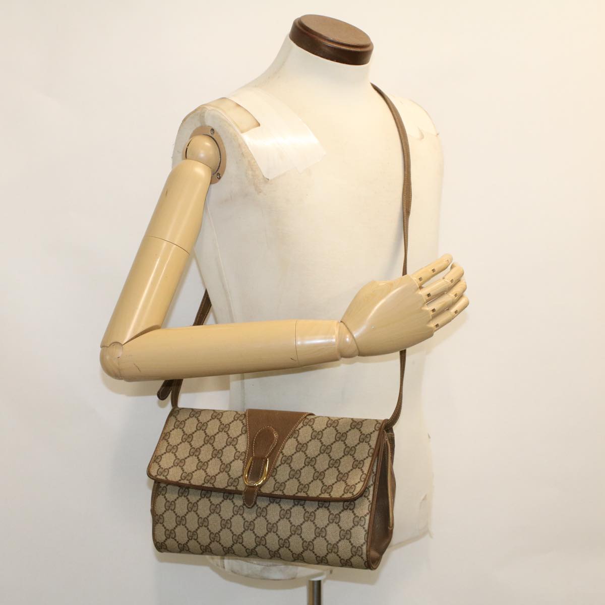 GUCCI GG Canvas Shoulder Bag PVC Leather Beige 904.02.050 yk7719