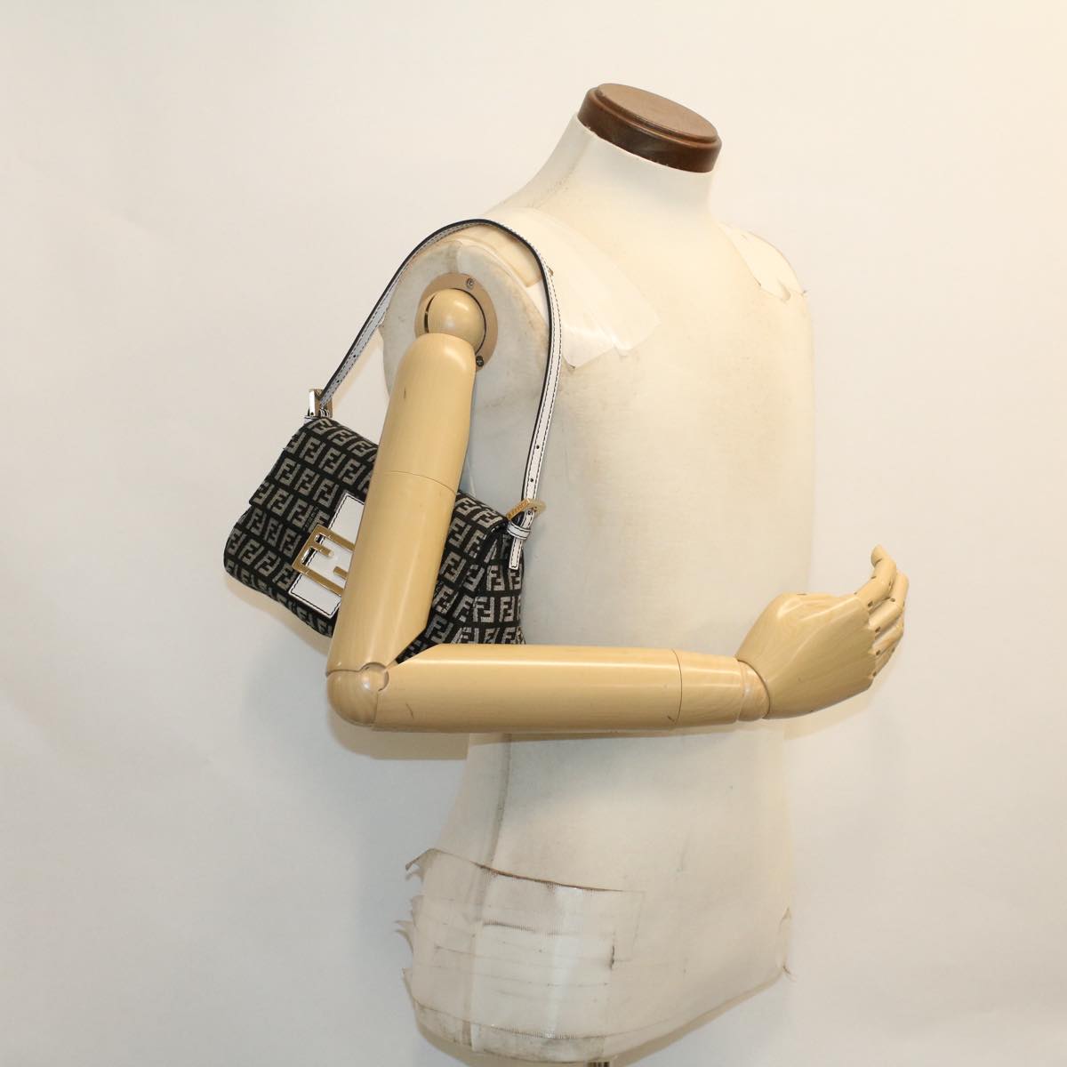 FENDI Zucchino Canvas Mini mamma bucket Hand Bag Black yk8027