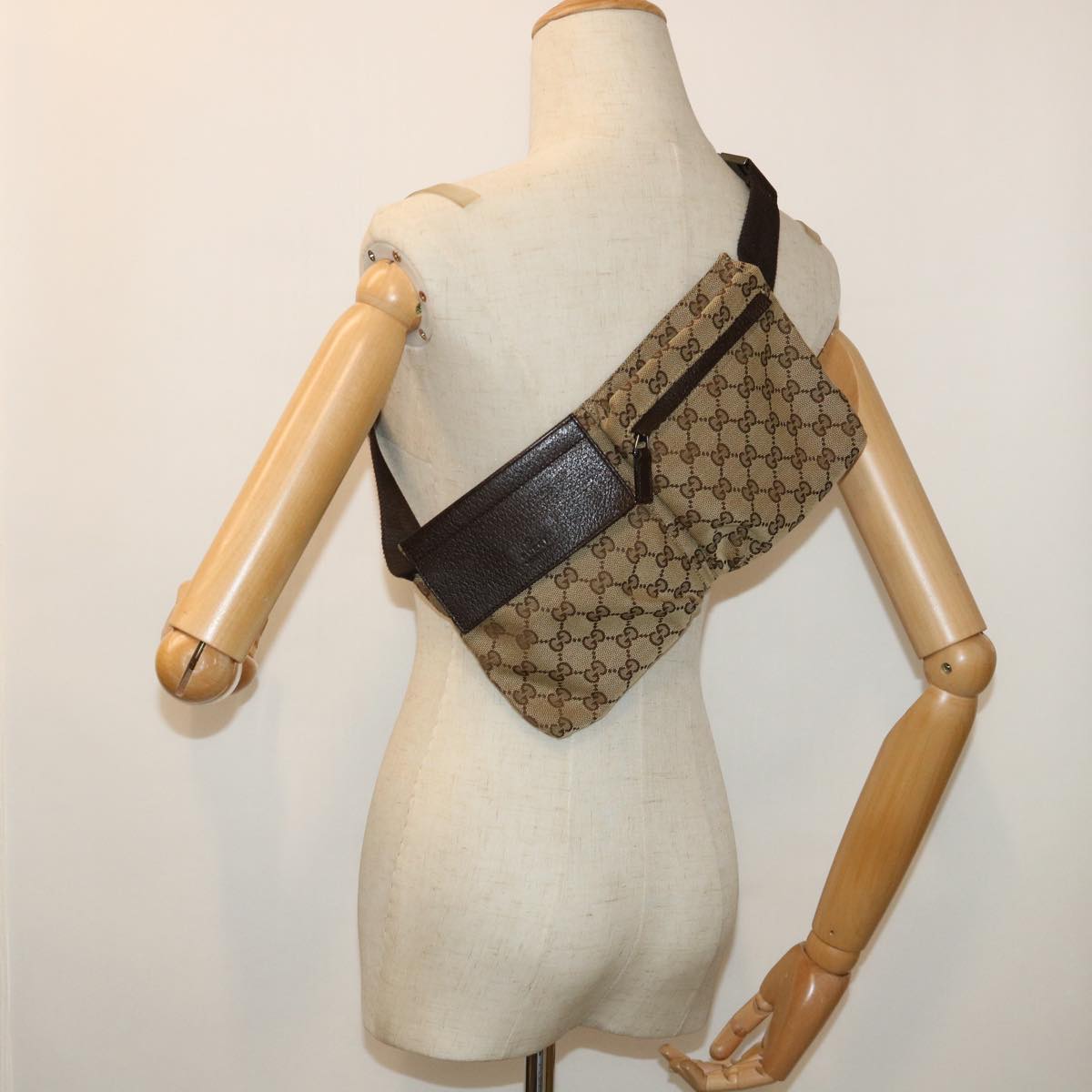 GUCCI GG Canvas Waist bag Leather Beige 28566 yk8169