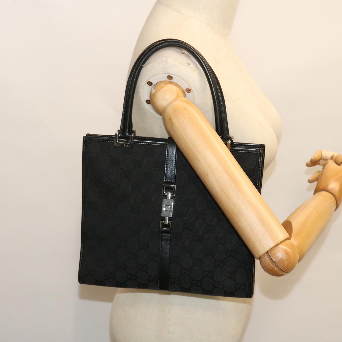 GUCCI GG Canvas Jackie Hand Bag Black yk8412