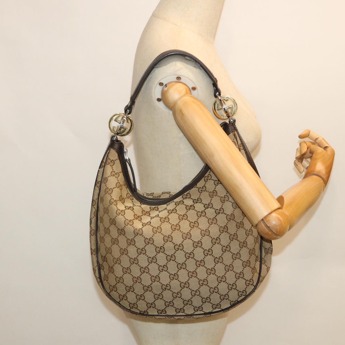 GUCCI GG Canvas Shoulder Bag Beige 232962 yk8702