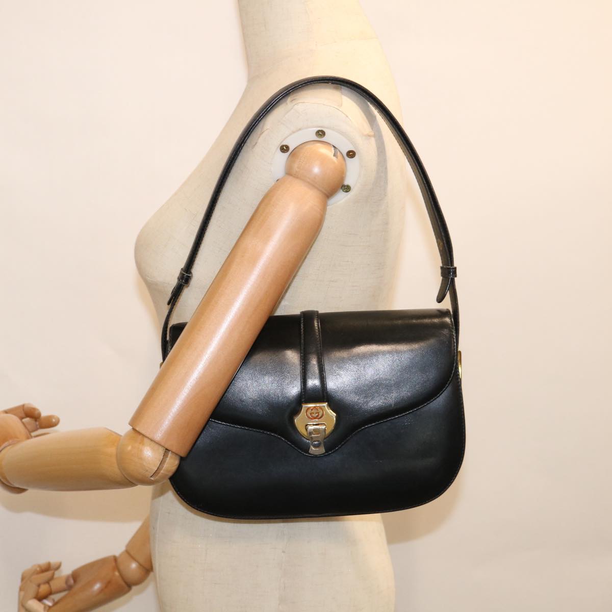 GUCCI Interlocking Shoulder Bag Leather Black yk9764