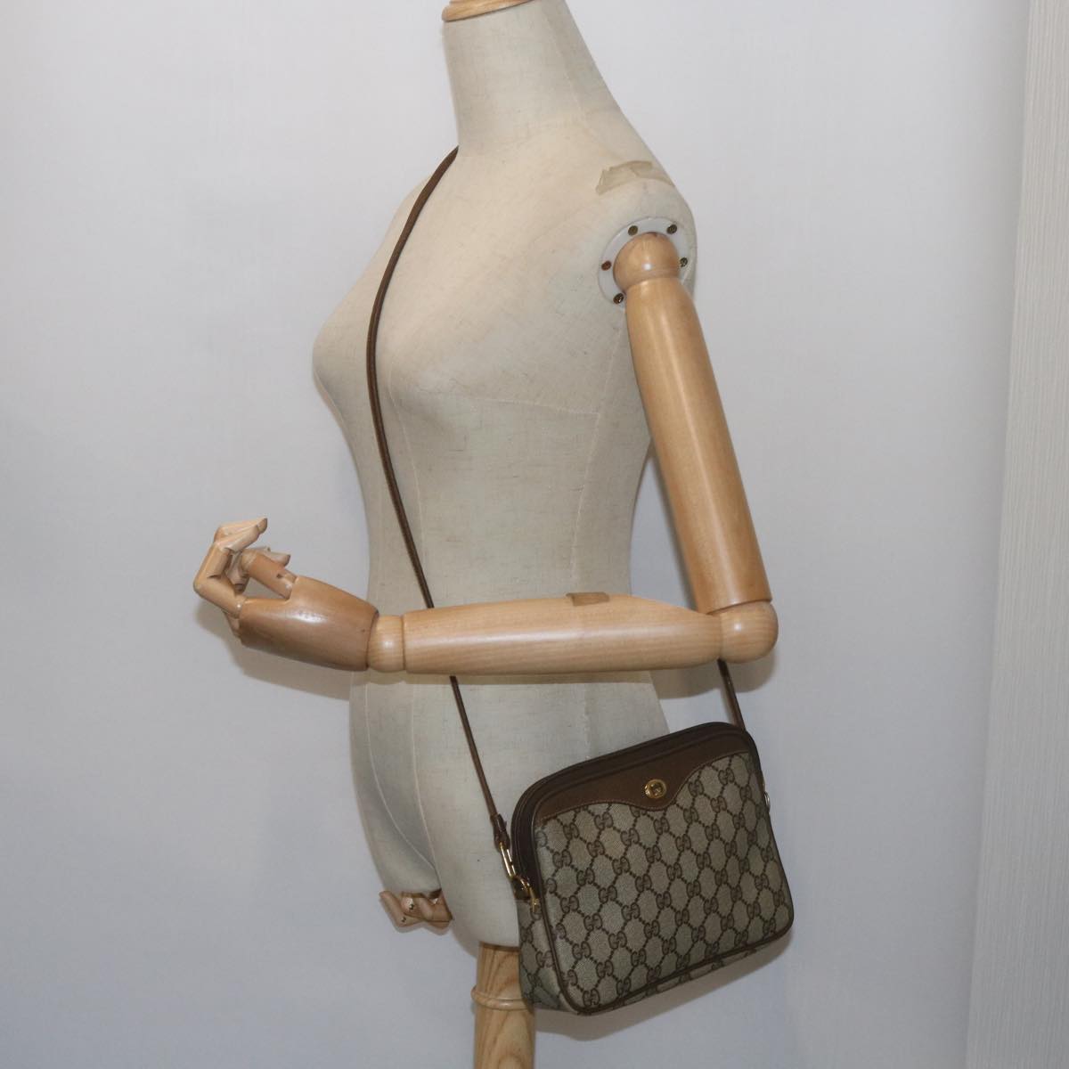 GUCCI GG Canvas Shoulder Bag PVC Beige yk9820