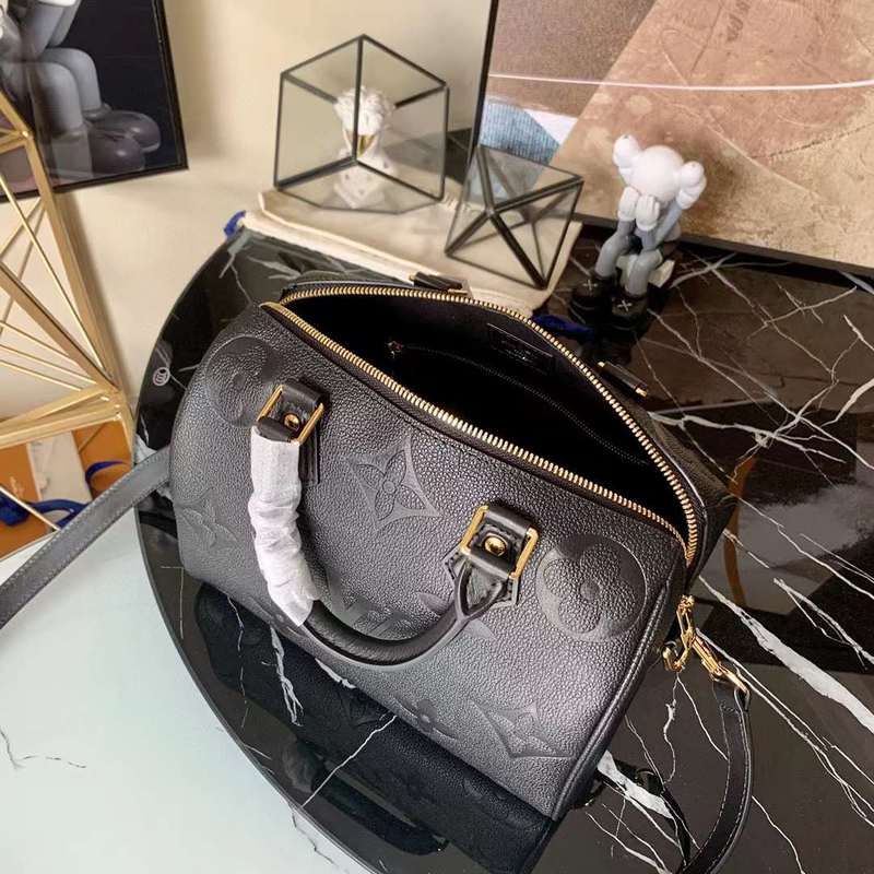 LOV2 Bags - Luxurious Bags  1103