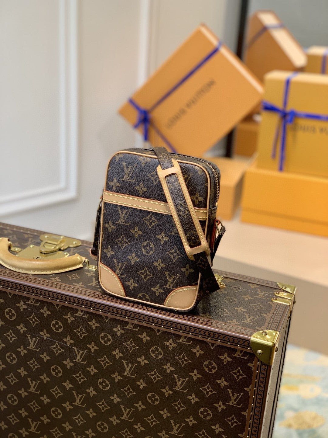 LV Danube Monogram Canvas For Women, WomenÃ¢â‚¬â„¢s Bags, Shoulder Bags 8.3in/21cm LV M45266