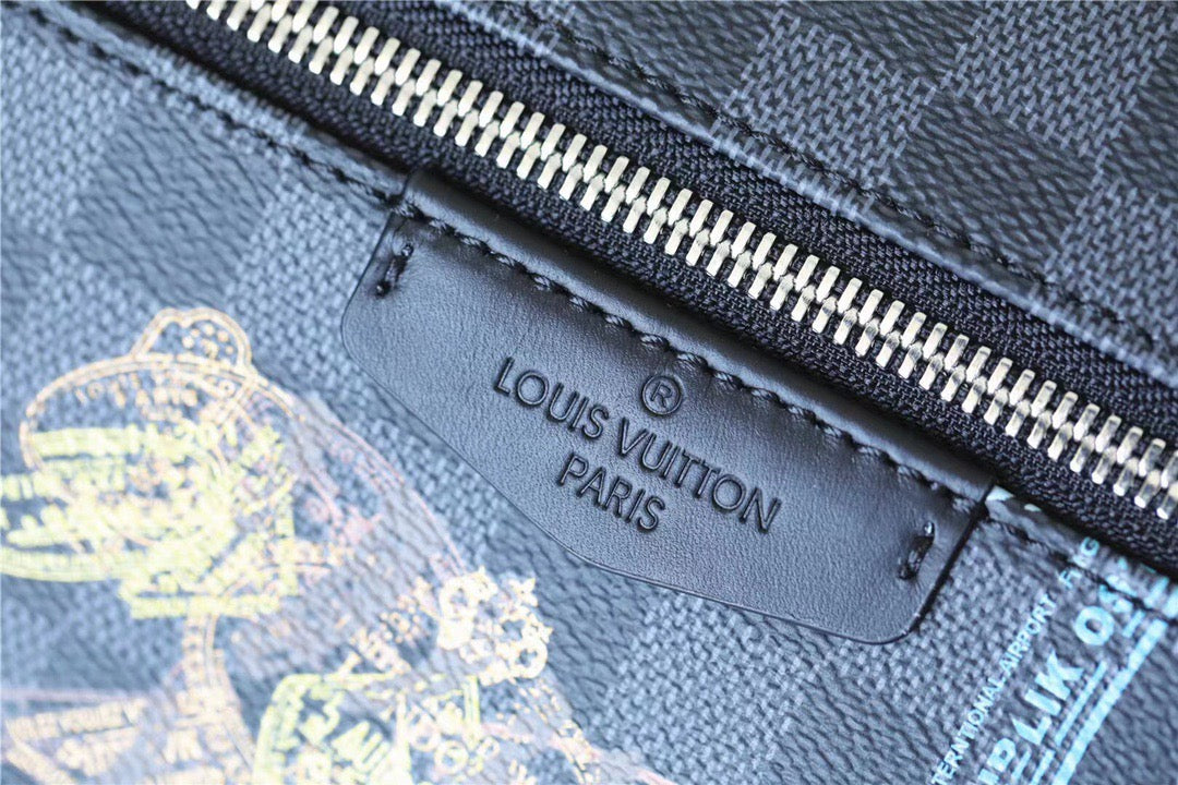 LV GLAMIscovery Backpack Damier Graphite Canvas For Men, Bags 40cm LV N45275
