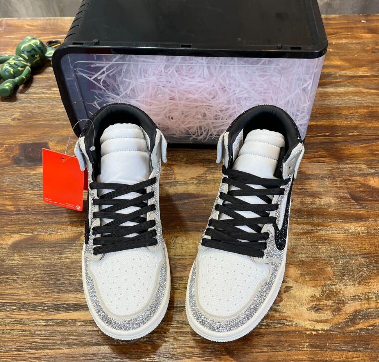 SAMC - NKE Shoes - 163