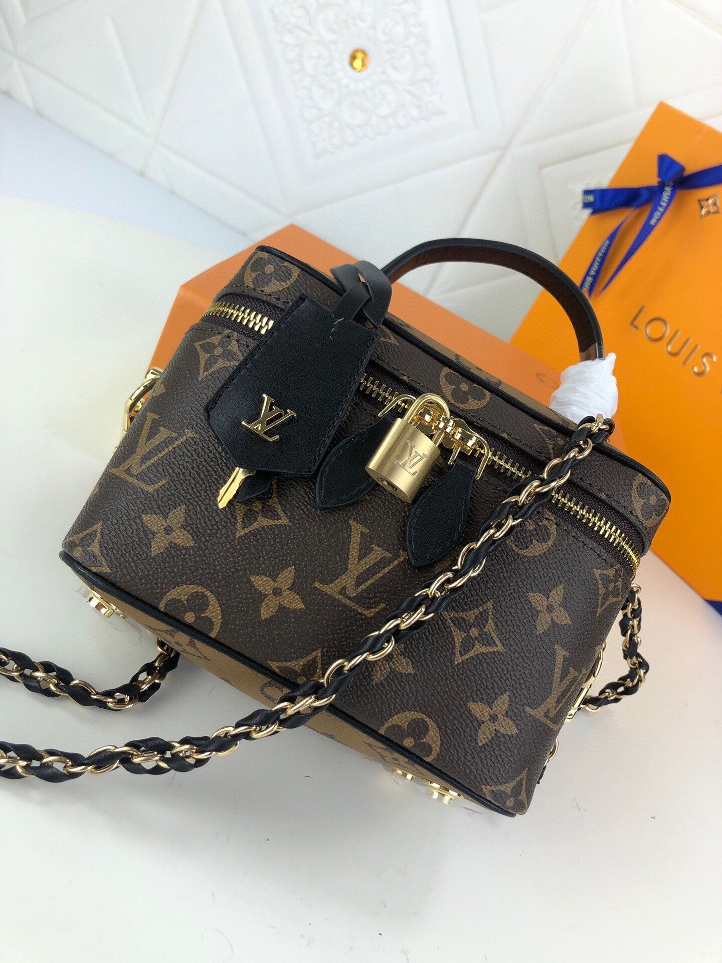 EN - New Arrival Bags LUV 026
