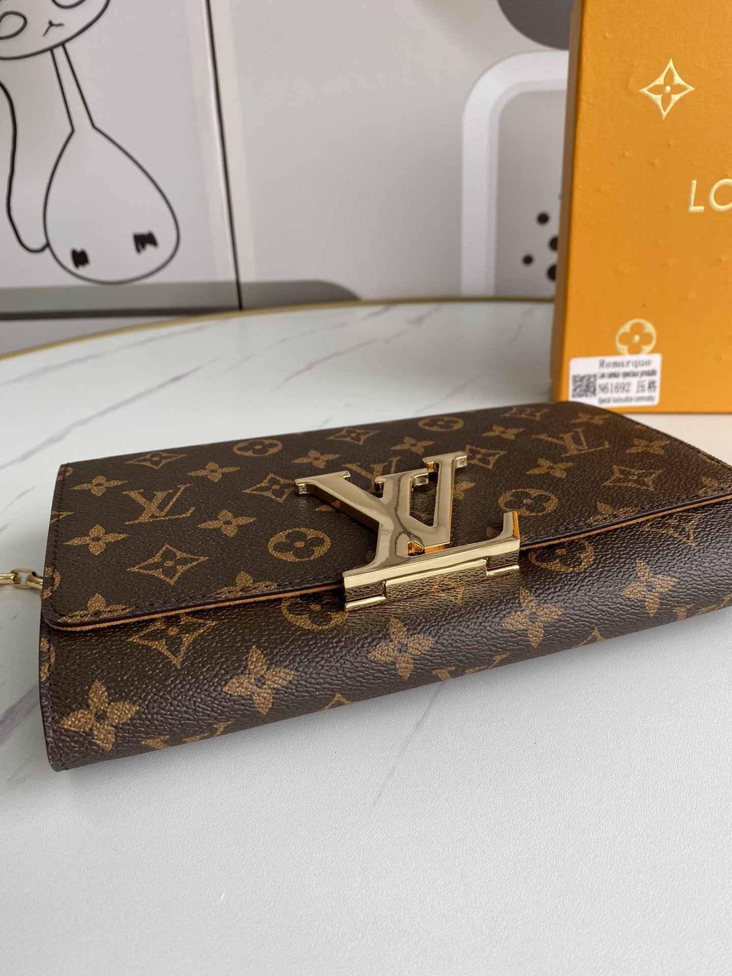 EN - New Arrival Wallet LUV 056