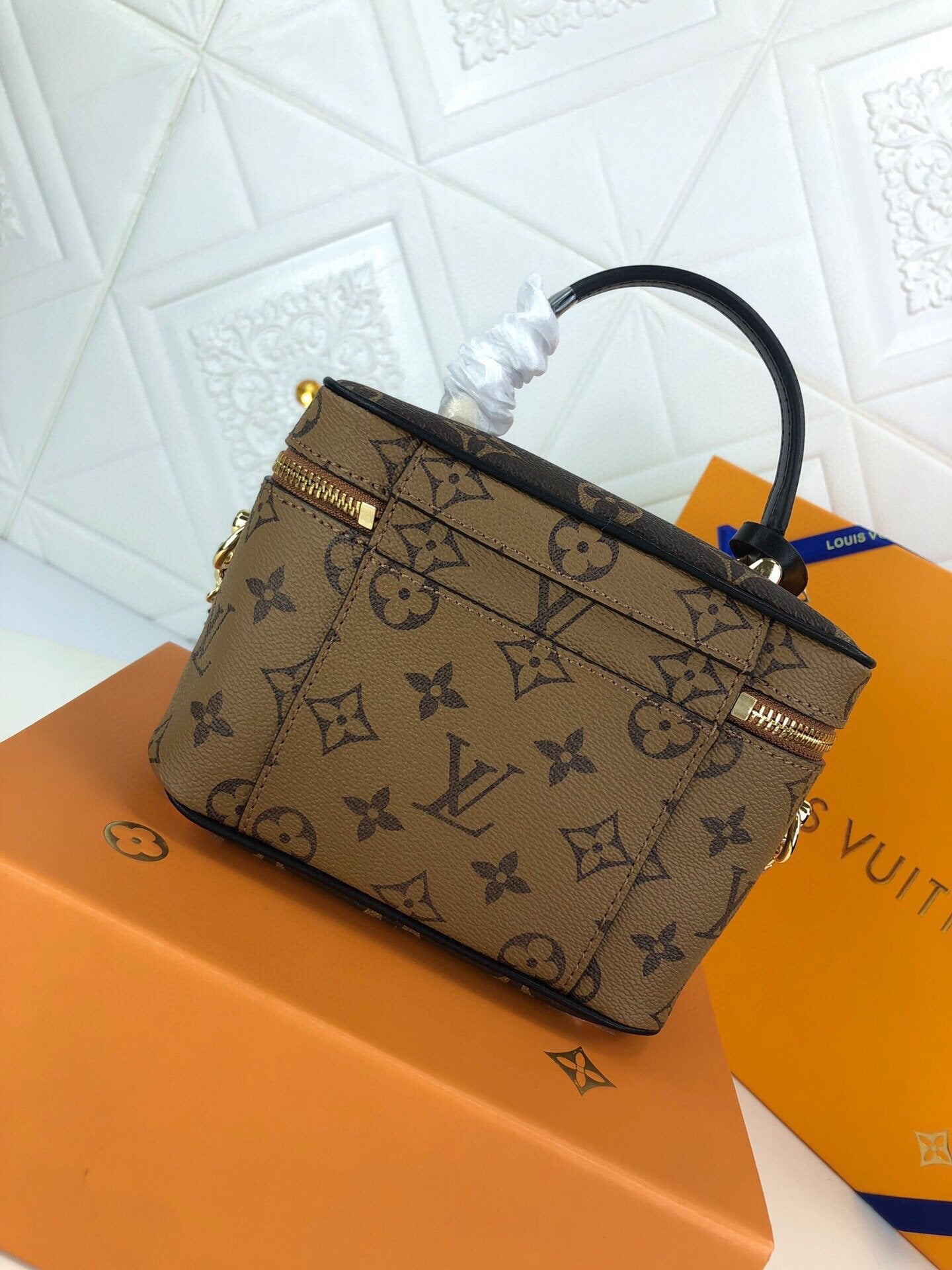 EN - New Arrival Bags LUV 026