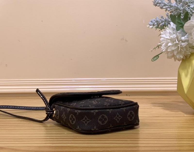 SAMC - LOV Bags - 947