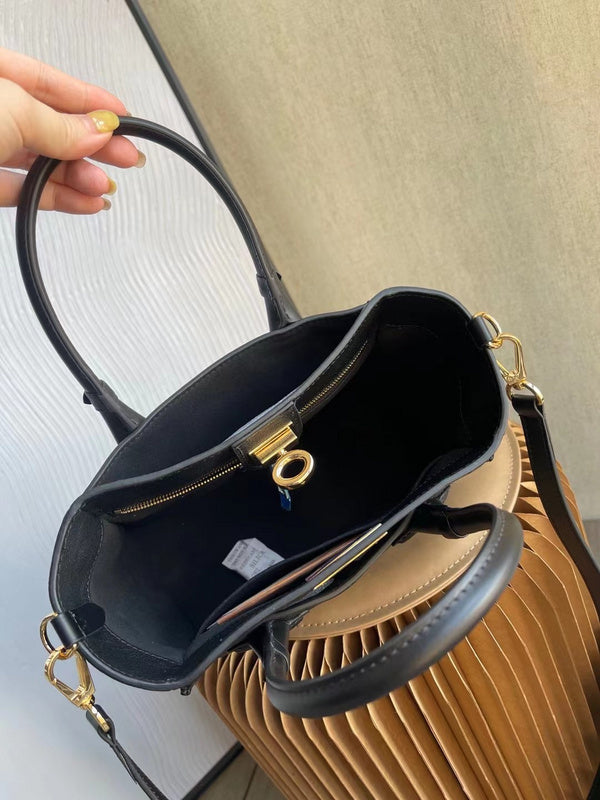 LOV2 Bags - Luxurious Bags  1037