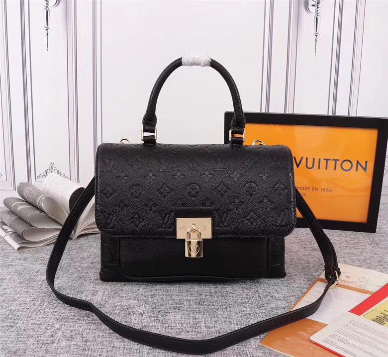 EN - New Arrival Bags LUV 044