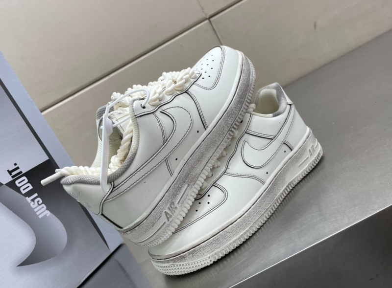 SAMC - NKE Shoes - 055