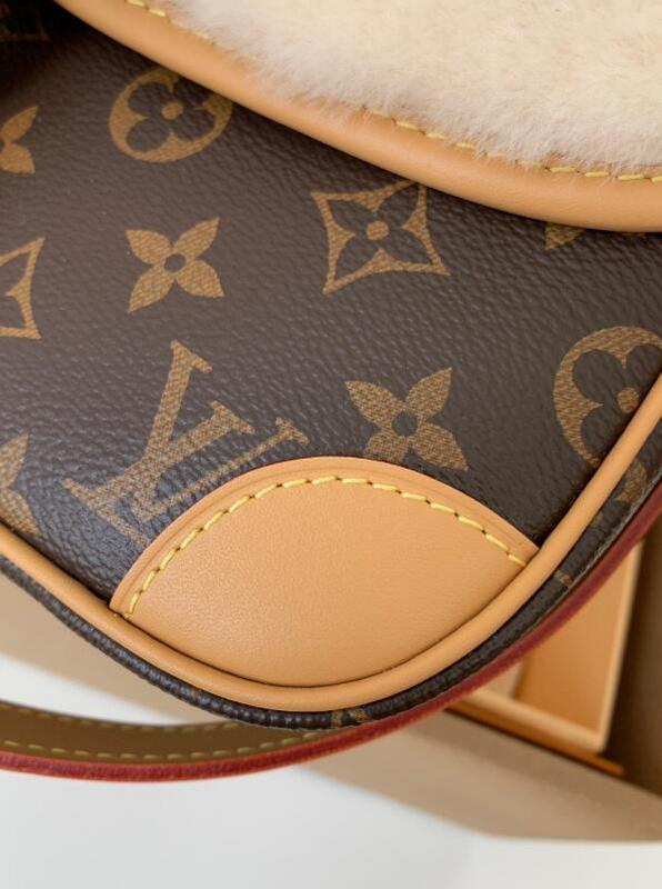 SAMC - LOV Bags - 1375