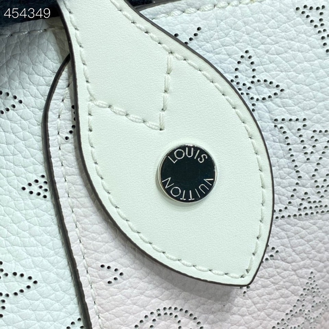 LV Hina PM Bag 22cm Mahina Calfskin Leather Spring/Summer Collection M57858 GraGLAMIent Pink