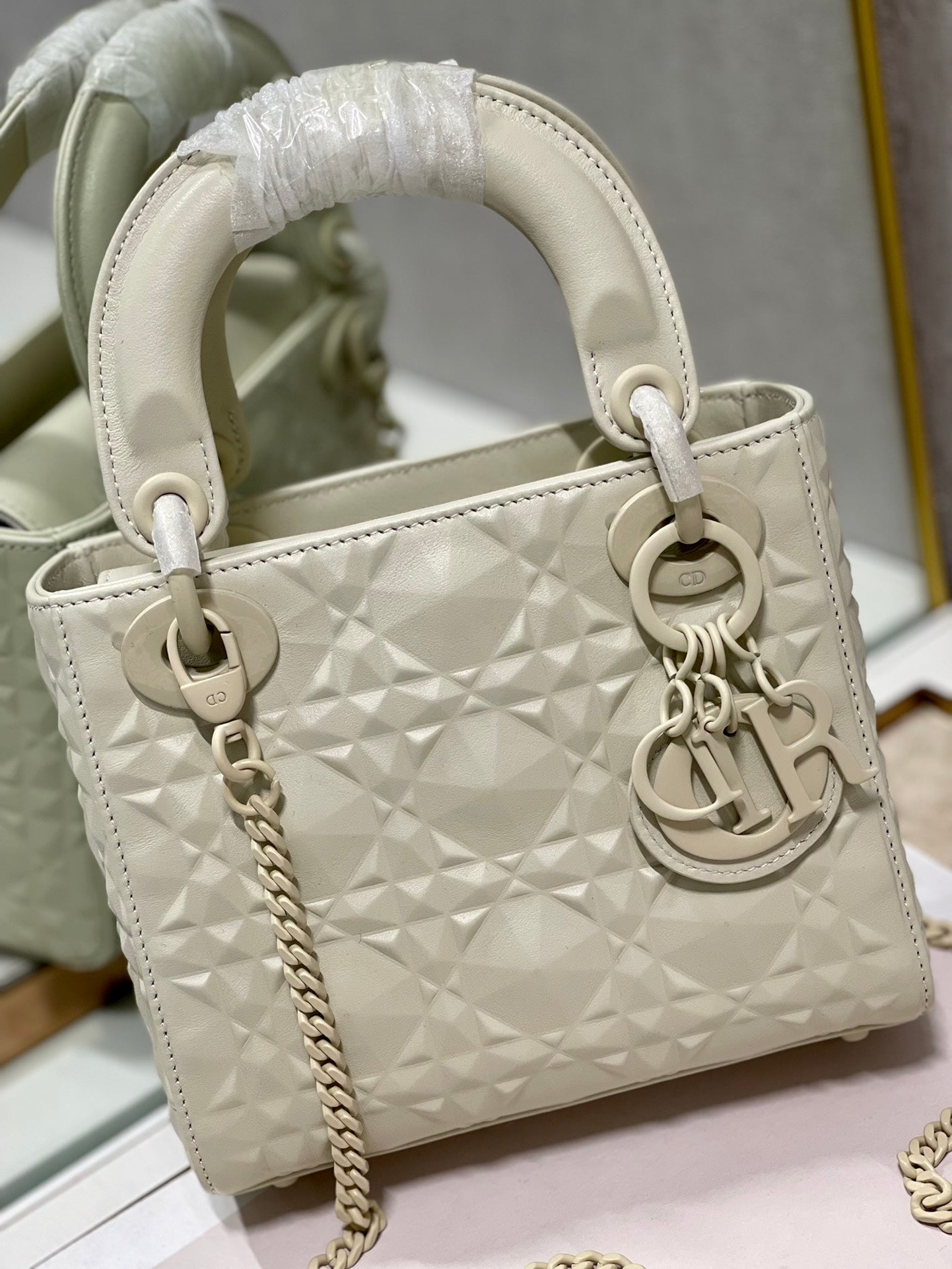 GLAMI Mini Lady Bag Latte Cannage with Beaded Motif, Beige, For Women WomenÃ¢â‚¬â„¢s Handbags, Crossbody Bags, 18cm CD M0505INEA_M030