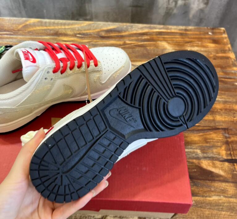 SAMC - NKE Shoes - 532