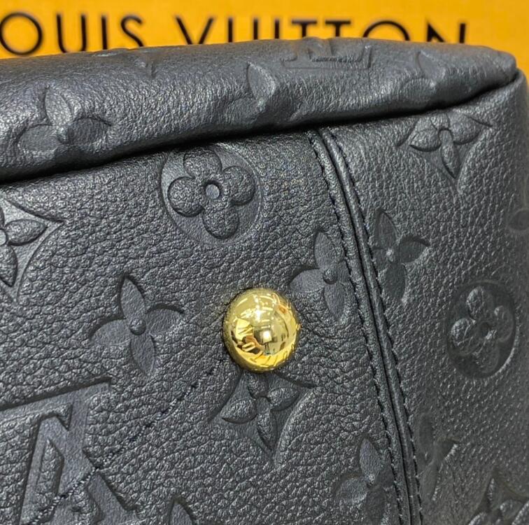SAMC - LOV Bags - 2466