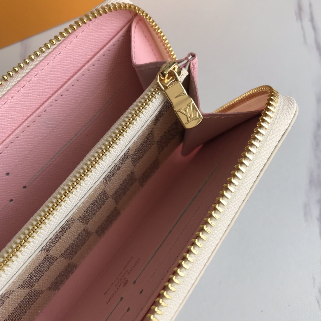 EN - New Arrival Wallet LUV 019