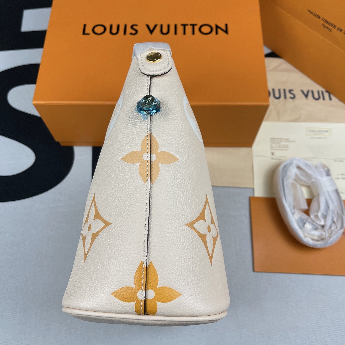 LV Neverfull MM Monogram Canvas Beige For Women,  Shoulder and Crossbody Bags 9.4in/24cm LVÃ‚Â 