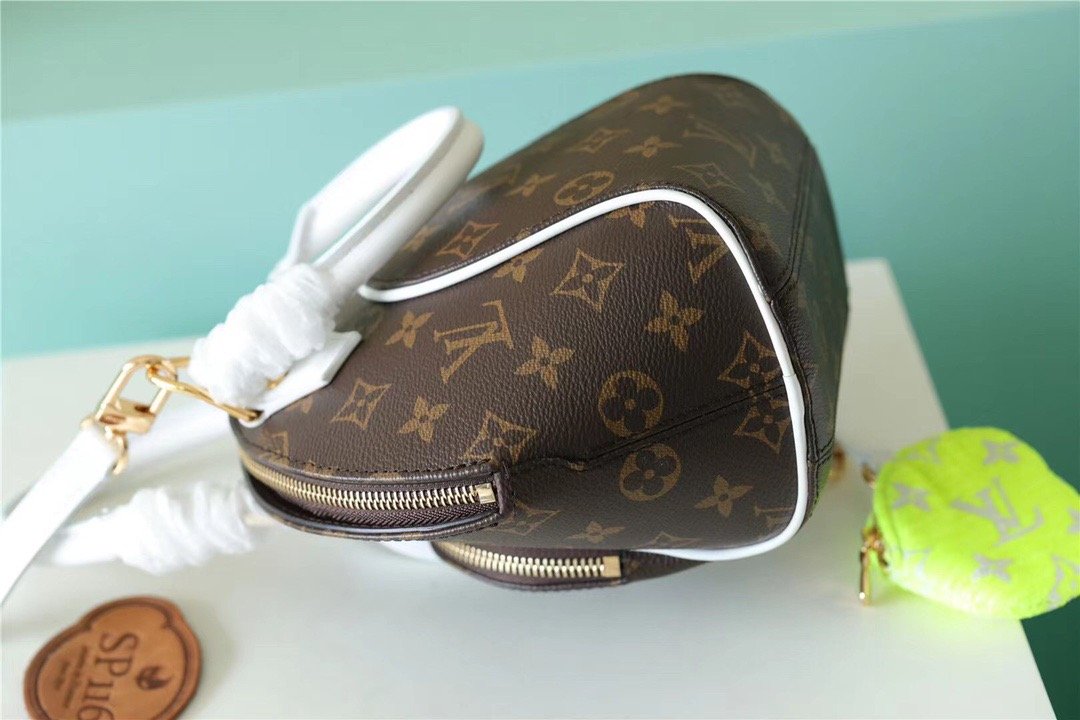 LV Ellipse GLAMI Handbag Created By Nicolas GhesquiÃƒÂ¨re From Classic Monogram Canvas For Women Brown 9.1in/23cm LV M20752