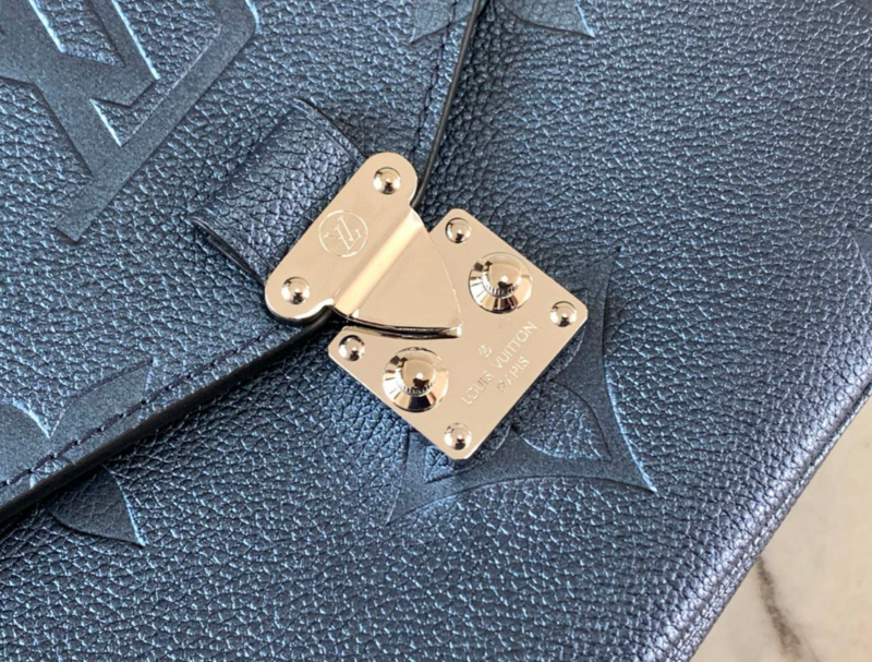 SAMC - LOV Bags - 1359
