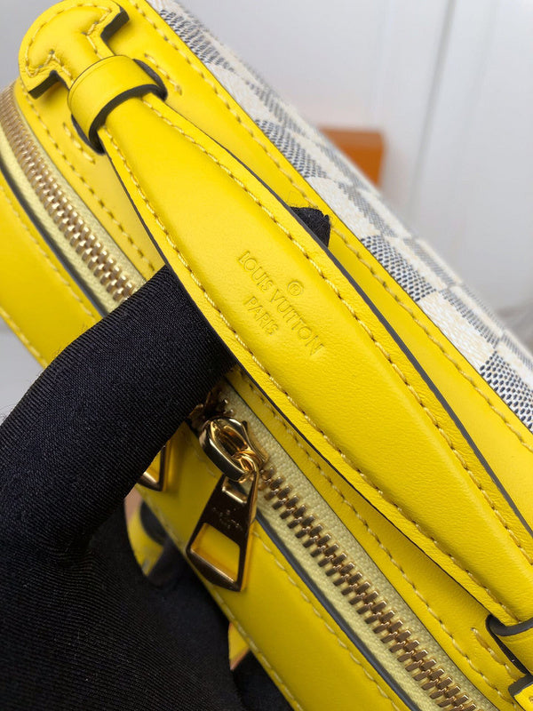 LOV2 Bags - Luxurious Bags  1061