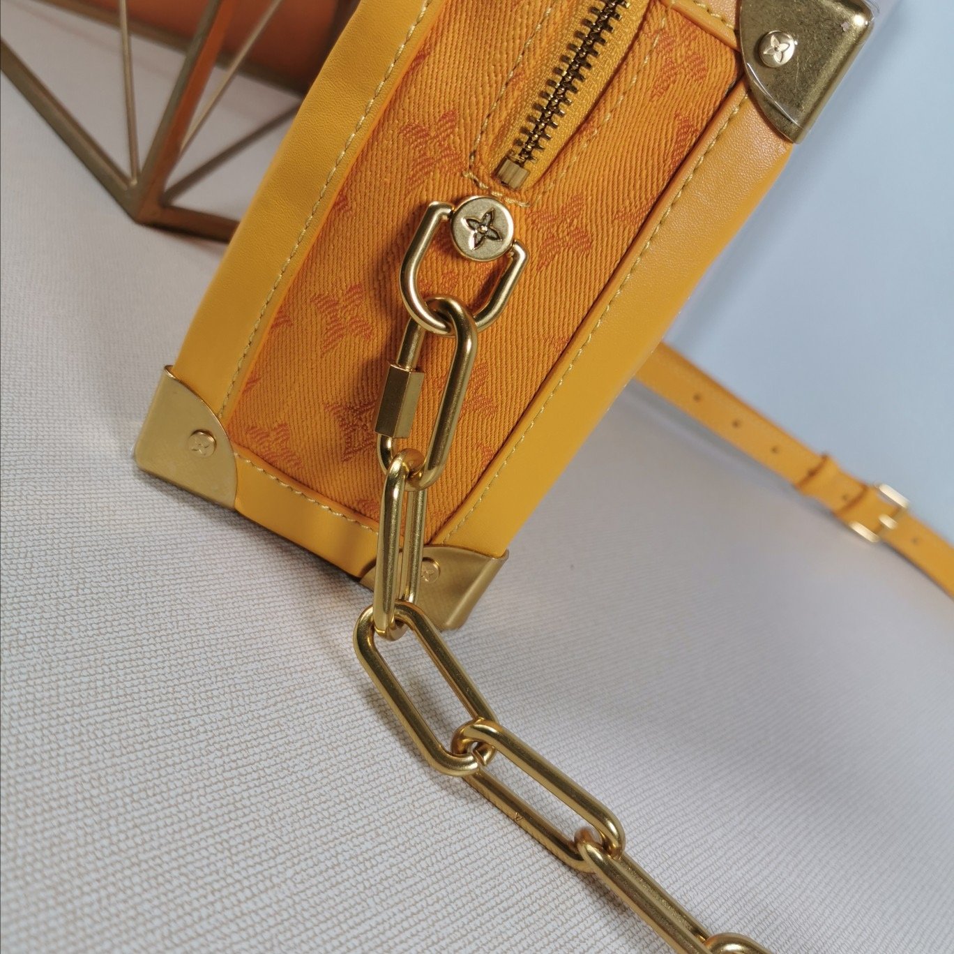 EN - New Arrival Bags LUV 256