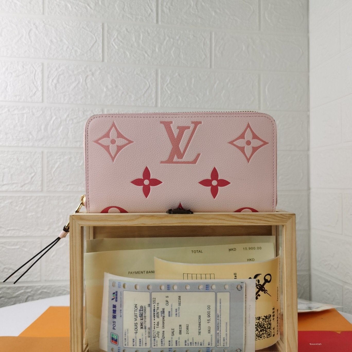 EN - New Arrival Wallet LUV 108