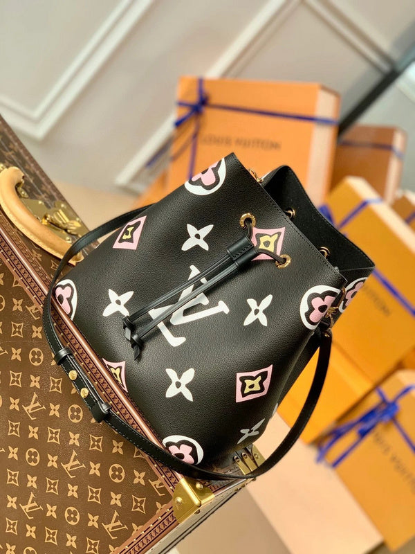 LOV2 Bags - Luxurious Bags  1435