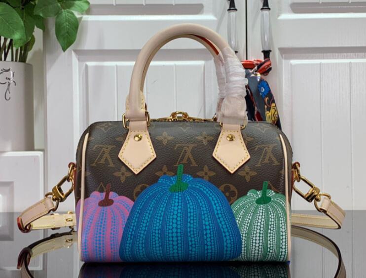 SAMC - LOV Bags - 1285