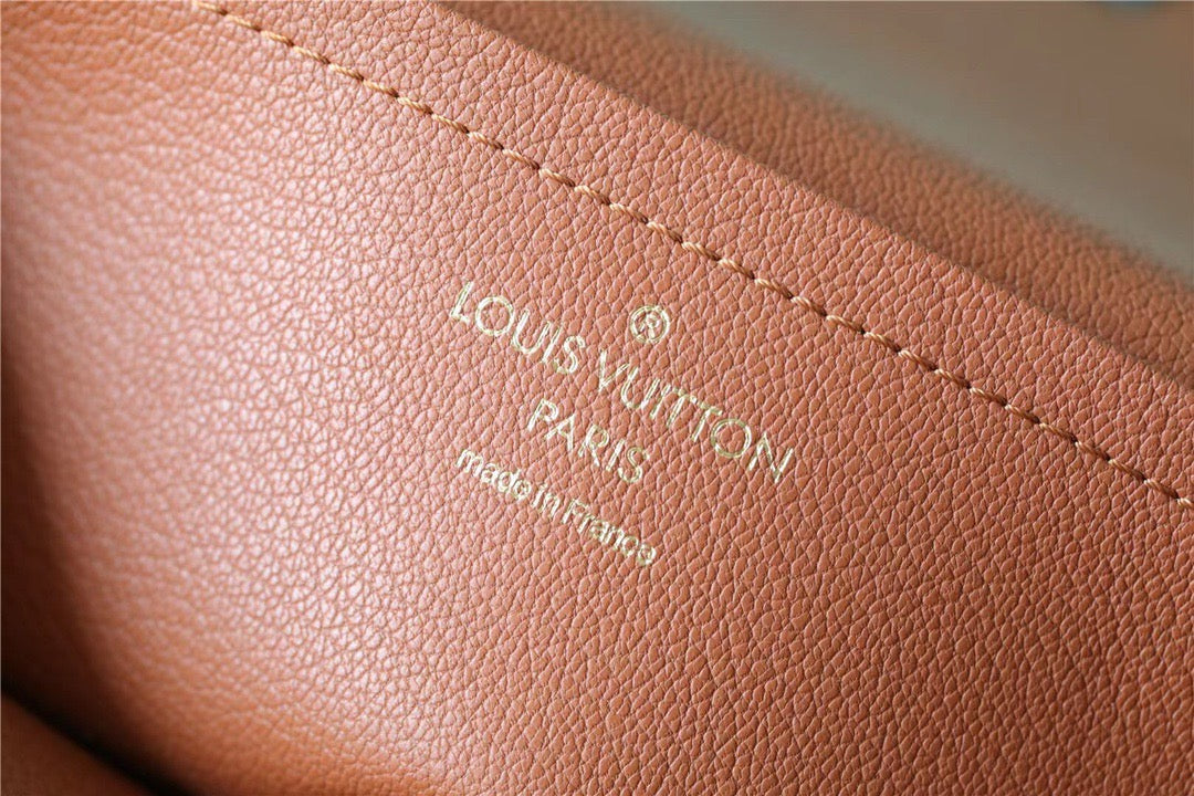 LV MarGLAMIau Monogram Canvas Caramel Brown For Women,  Shoulder and Crossbody Bags 9.6in/24.5cm LV M46127