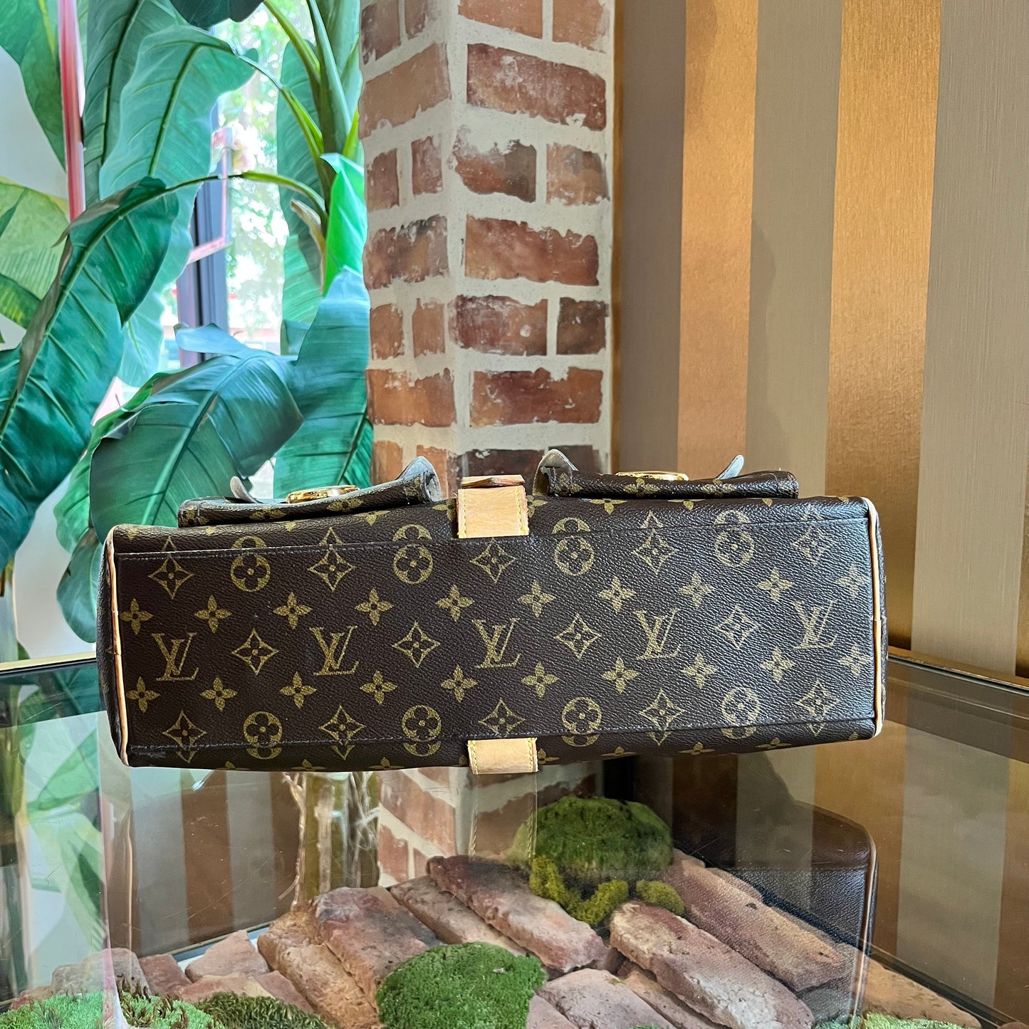 LOUIS VUITTON Monogram Canvas Manhattan GM Bag