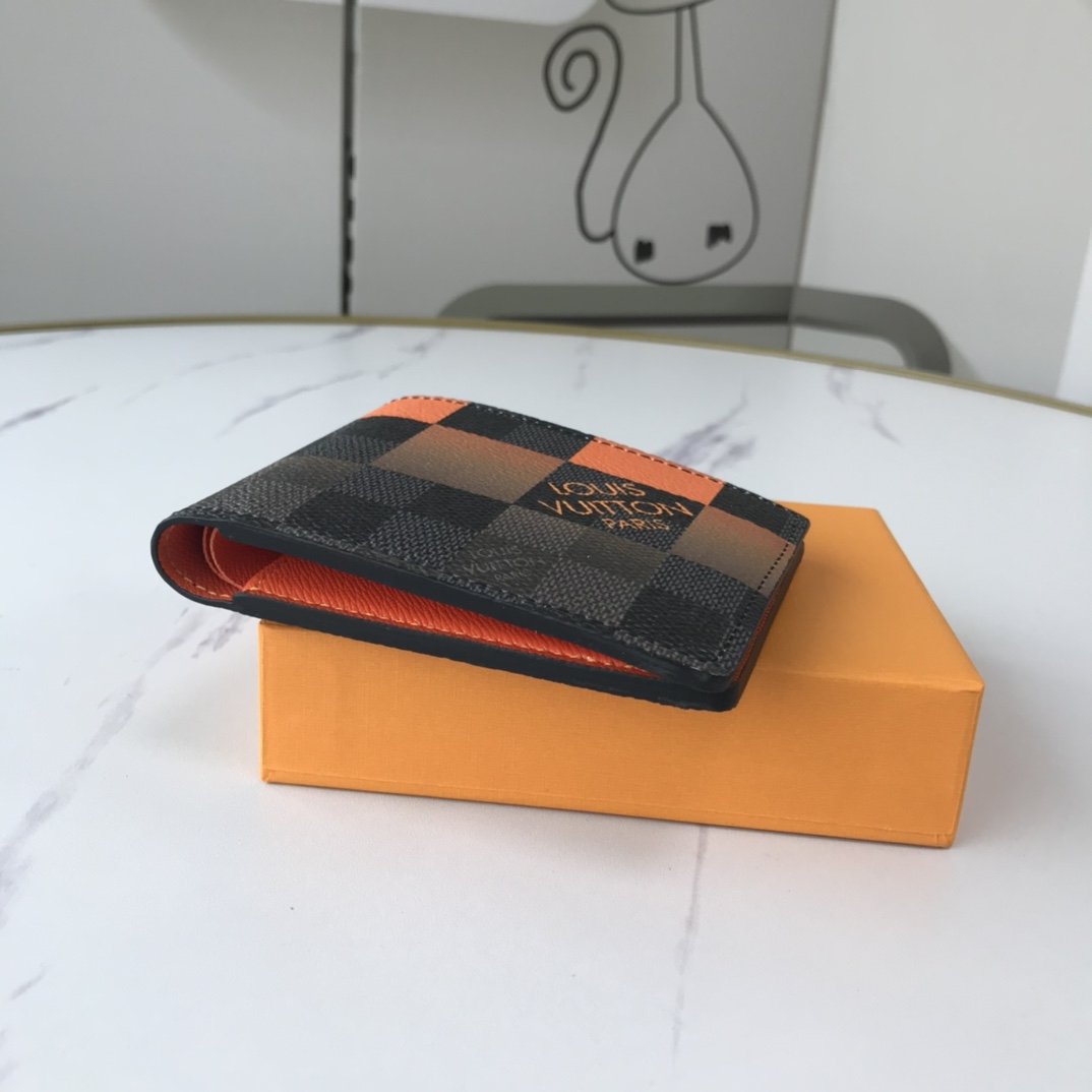 EN - New Arrival Wallet LUV 044