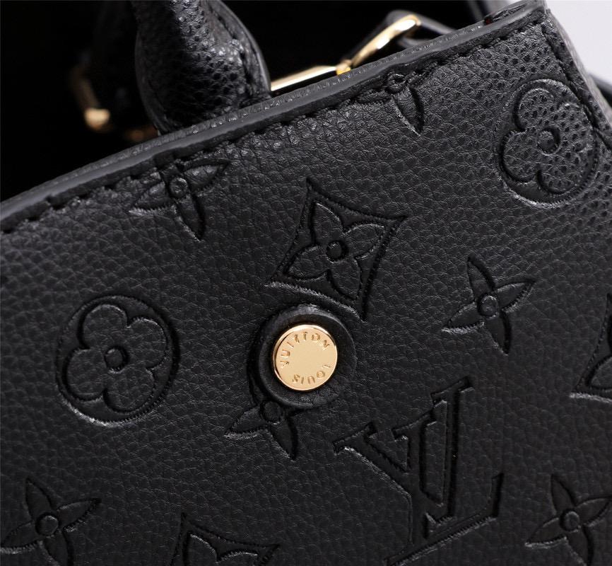 EN - New Arrival Bags LUV 040