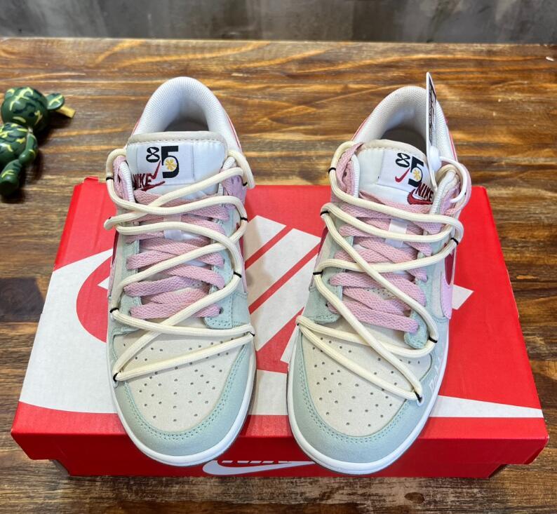SAMC - NKE Shoes - 556