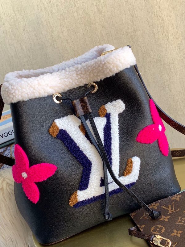 LOV2 Bags - Luxurious Bags  1401