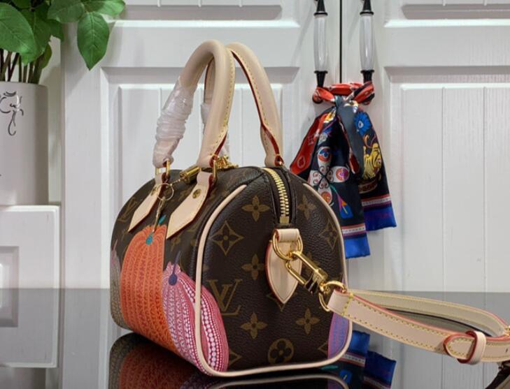 SAMC - LOV Bags - 1285