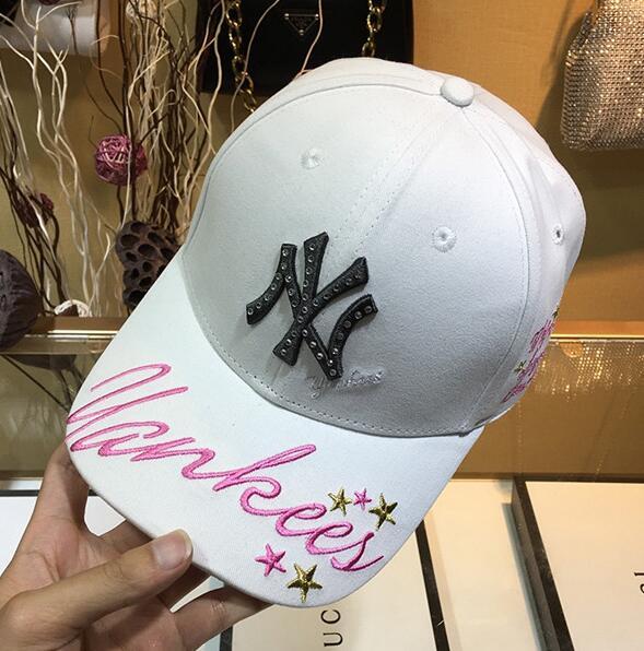 SAMC - Mix Hats - 068