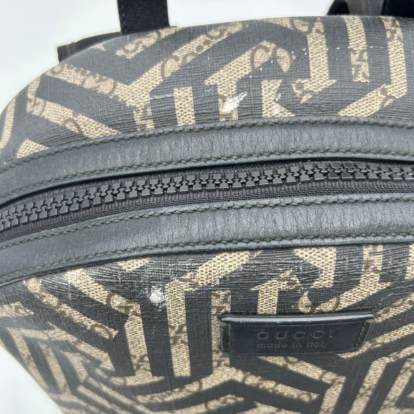 Gucci GG Supreme Caleido Backpack LA39266