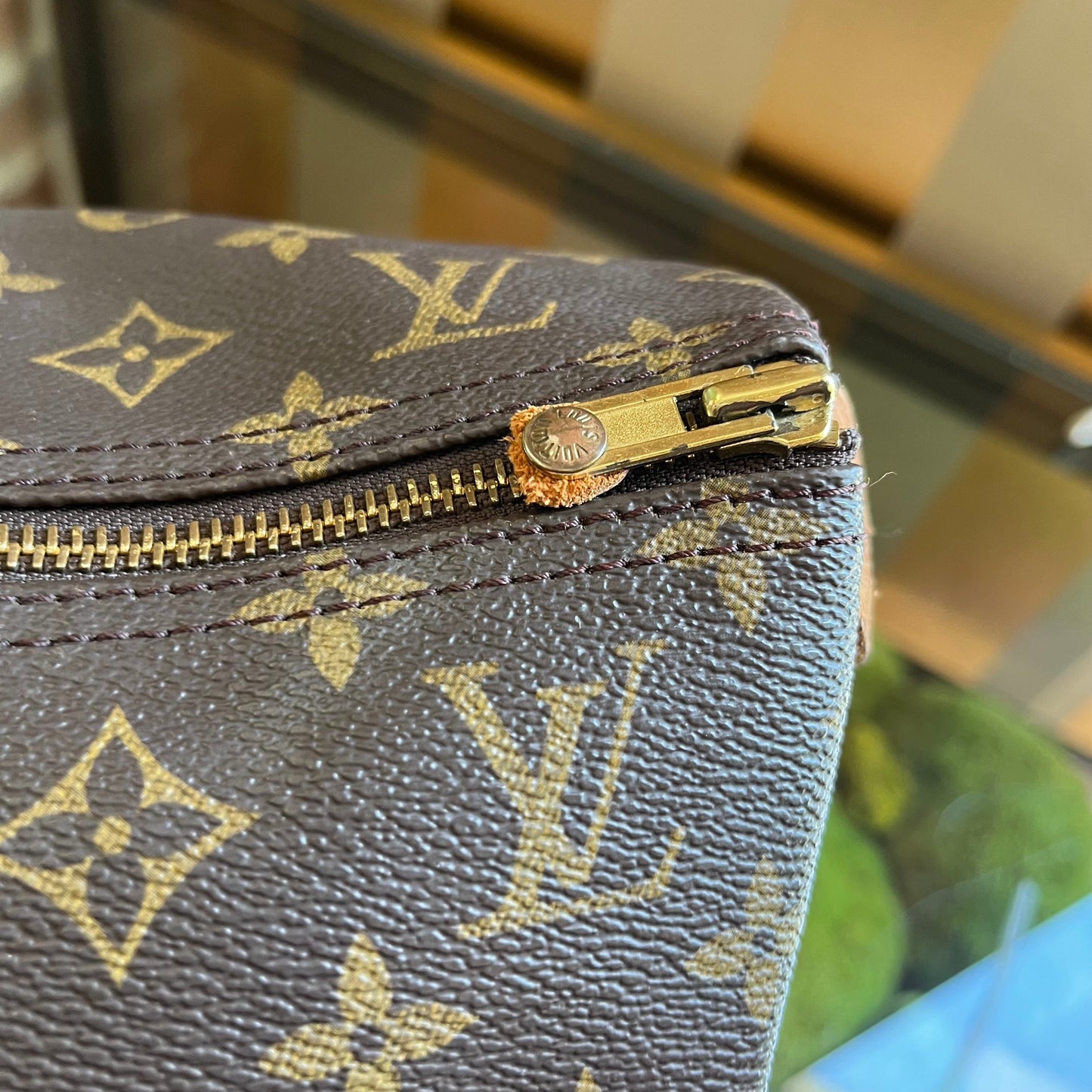 LOUIS VUITTON Vintage Monogram Canvas Speedy 40