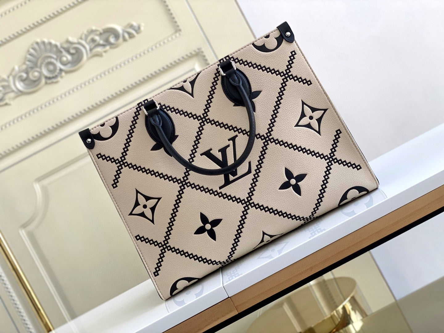 LV Onthego MM Tote Bag Monogram Empreinte CrÃƒÂ¨me Beige For Women, Women Handbags, Shoulder Bags And Crossbody Bags 13.8in/35cm LV M46016
