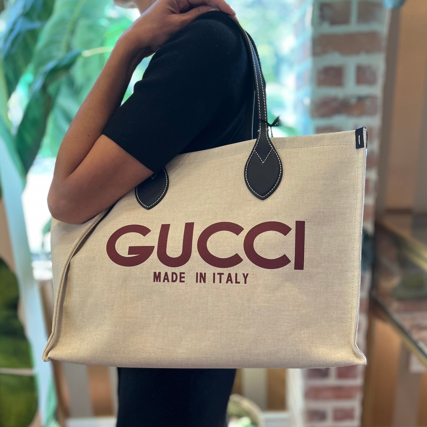 GUCCI Printed Logo Canvas Shopper Tote
