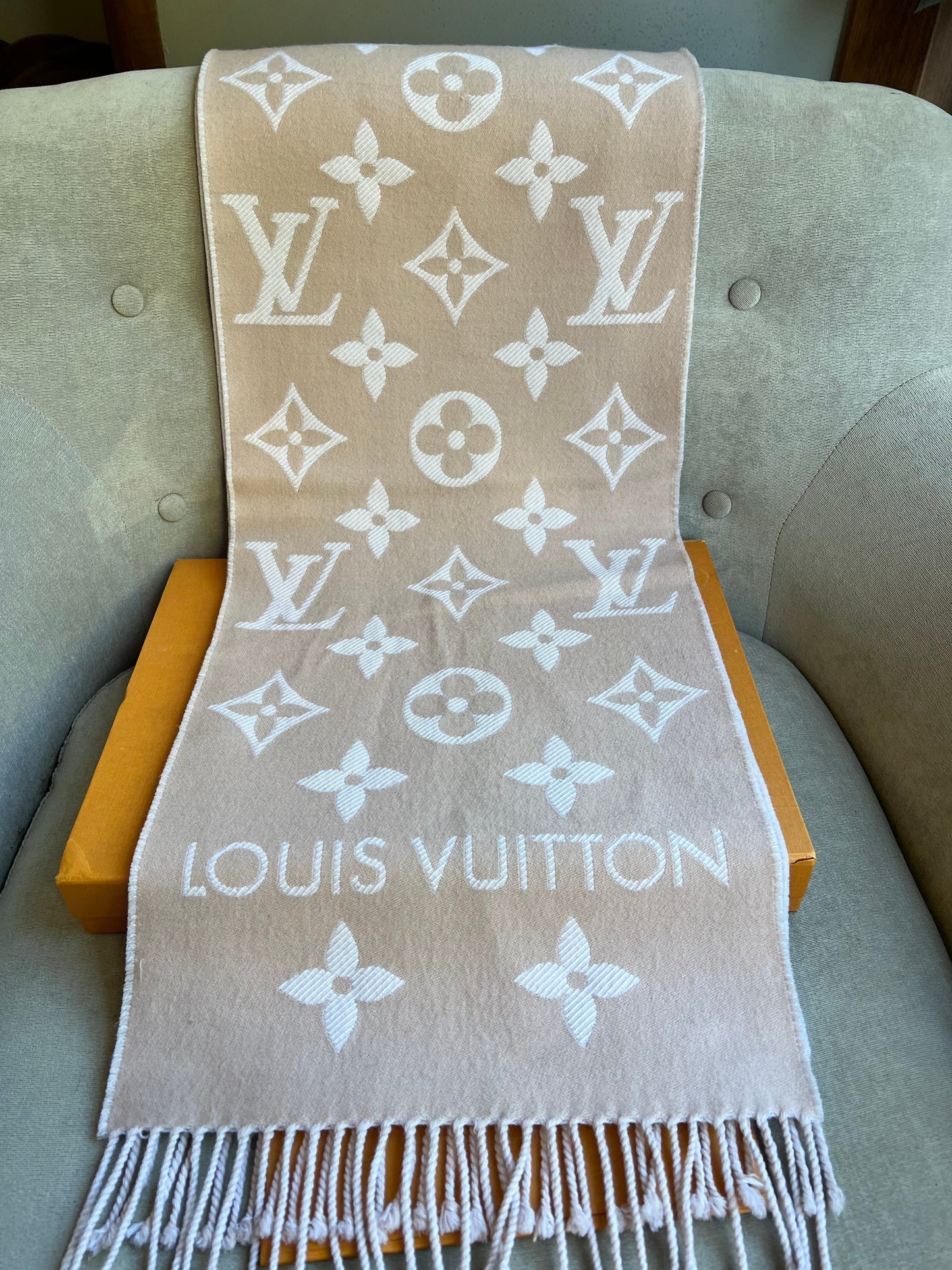 Louis Vuitton Rose Beige Essentials Scarf (RRP £475)
