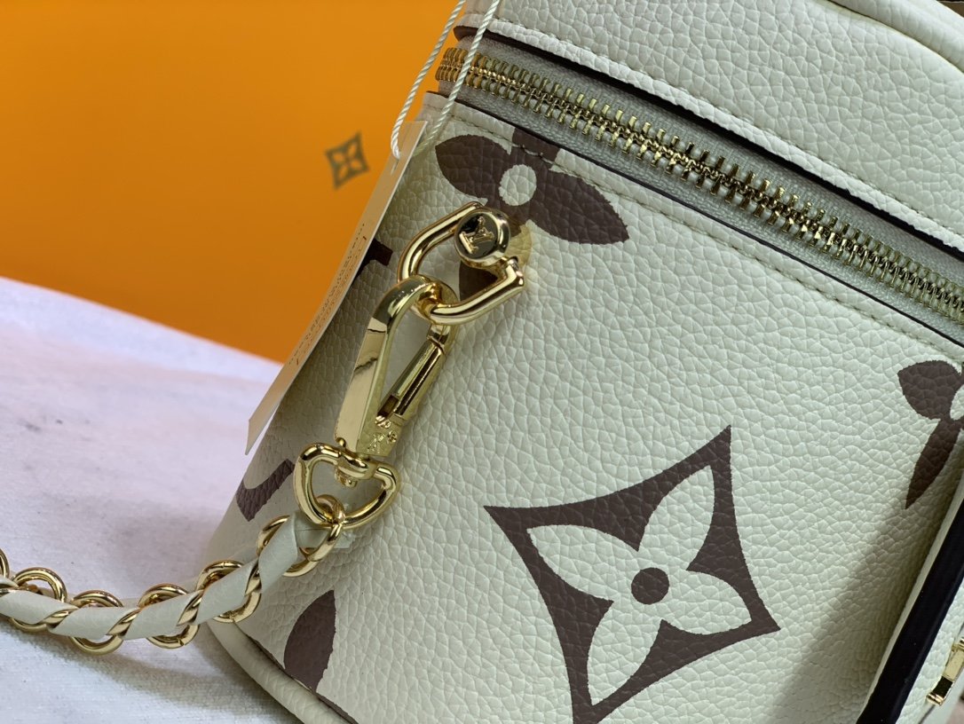 EN - New Arrival Bags LUV 097
